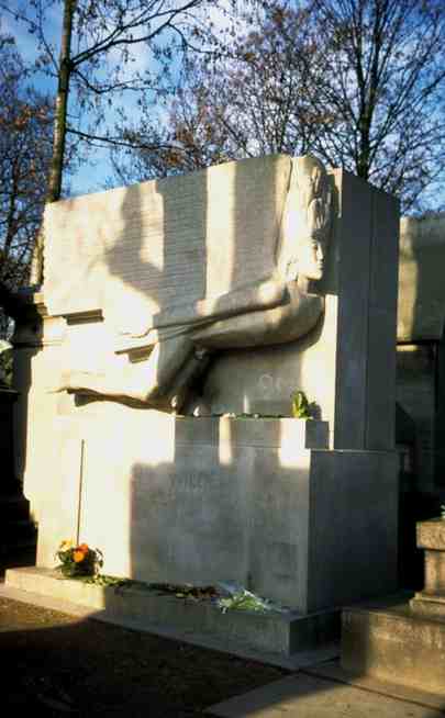 Tomb Of Oscar Wilde