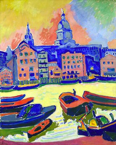 London, St. Pauls Cathedral seen from the Thames